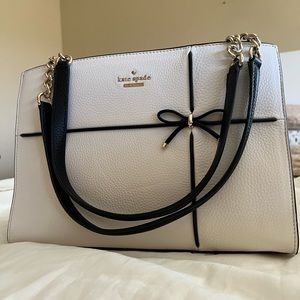 Kate spade white classy shoulder bag